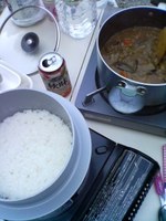 川辺でカレー