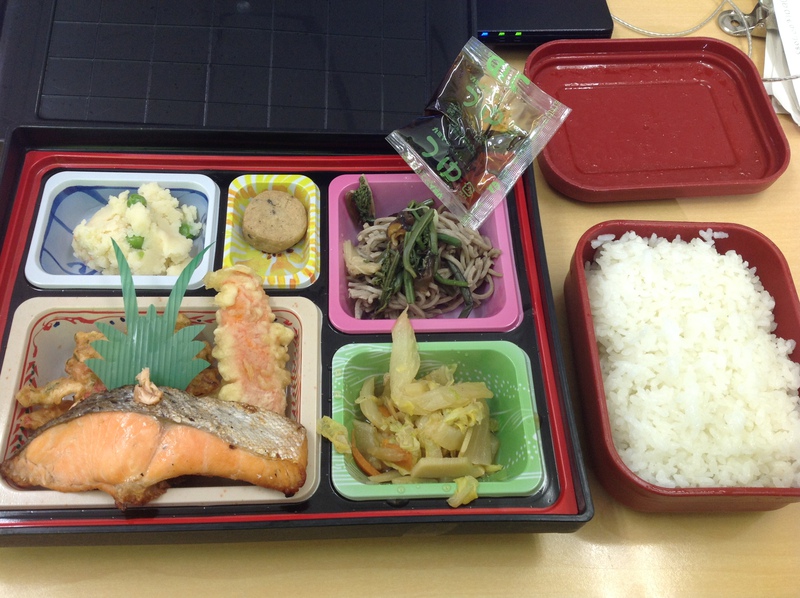 給食