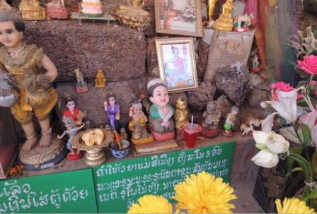ワット・シームアン①　（ラオスの旅）