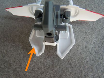 【HGBF】 スタービルドストライクガンダム プラフスキーウイング　スカート裏装甲追加