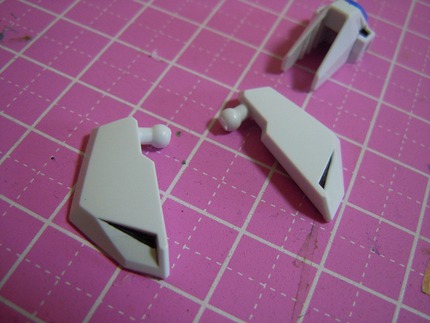 【HGBF】 スタービルドストライクガンダム プラフスキーウイング　腰部分塗装と加工