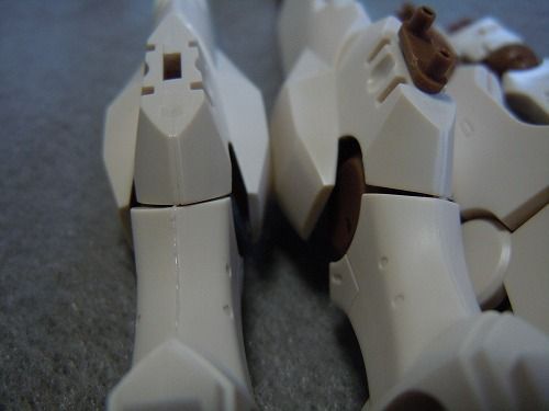 【HG】 エルフ・ブルック(マスク専用機) 　合わせ目接着