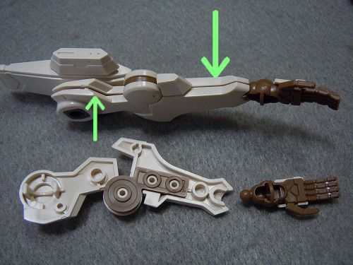 【HG】 エルフ・ブルック(マスク専用機) 　腕と頭部　合わせ目