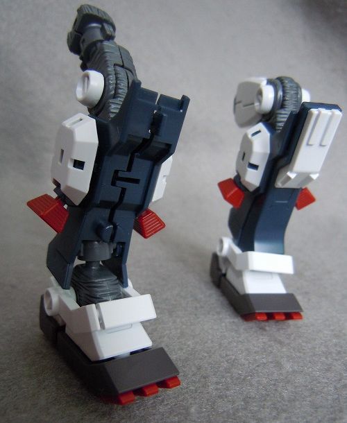 【HG】 フルアーマーガンダム（サンダーボルト）　脚部