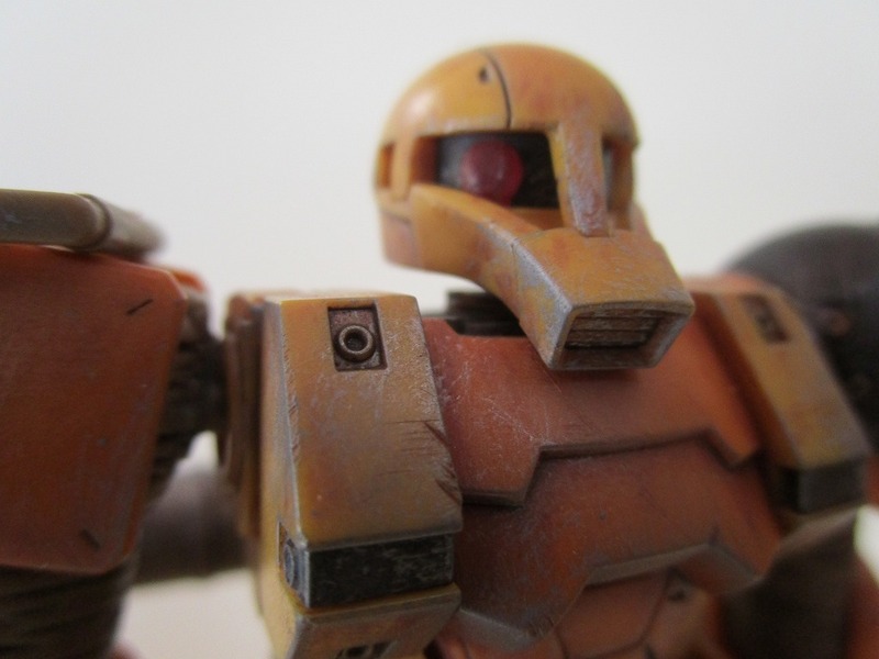 【HG】　ザクI　サンダーボルト ダメージ加工ガンダムマーカーシルバーと歯ブラシ