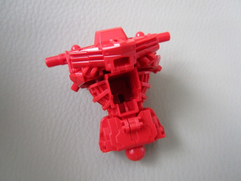 ガンダムアストレイ レッドフレーム改 　胸部フレーム