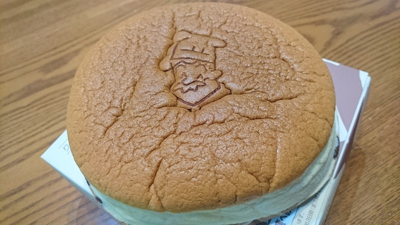 大阪銘菓「焼きたてチーズケーキ」・りくろーおじさんの店
