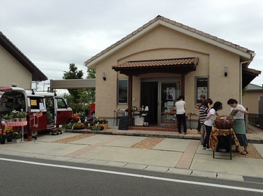 土曜日はコラボ市！