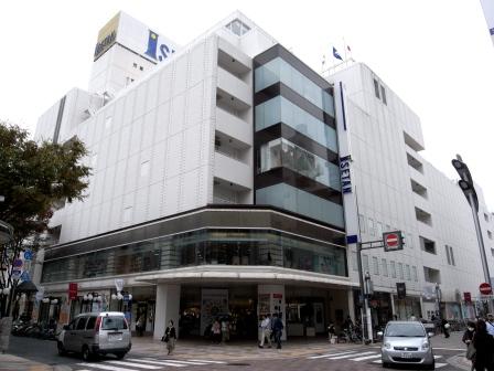 静岡伊勢丹にスサイワールド満開
