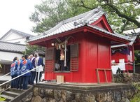 弁天島に夏を呼び込む大太鼓　弁天神社祭典