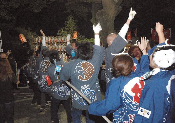 舞阪岐佐神社　砂町愛国青年太鼓あげ