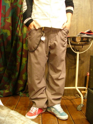 PANT&CHAIN