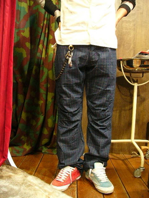 PANT&CHAIN