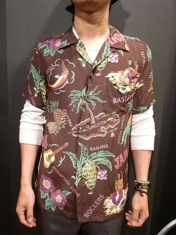 アロハシャツ。