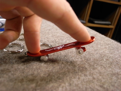 sk8 keyholder