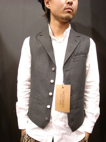 UNCON VEST