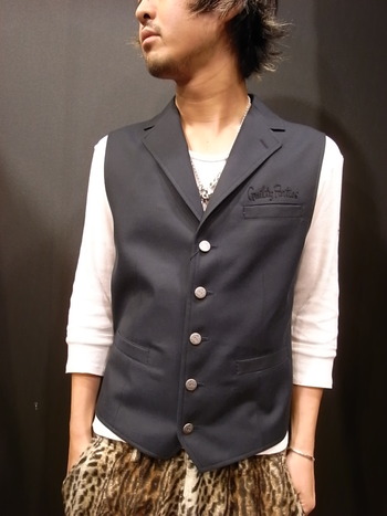 UNCON VEST