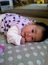 首がすわるのが待ち遠しい 2012/04/01 21:41:22
