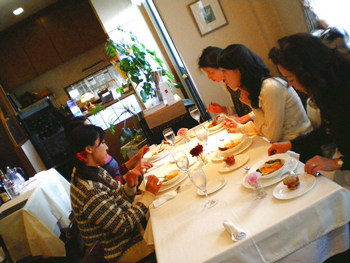今月の料理教室は・・・・・・こんなかんじで！