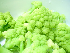 これは・・・・・カリフラワ－？ブロッコリ－？