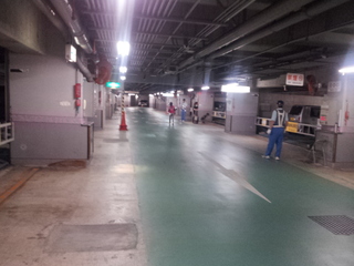 浜松駅南地下駐車場