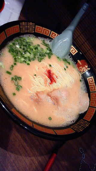 話題のラーメン屋さんへ