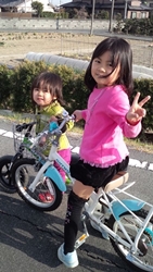 自転車VSストライダー 2014/04/22 20:59:29