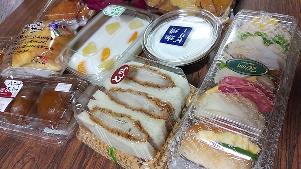 『ヤタロ―工場直売店』の「サンドイッチ」
