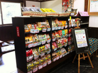 ２４０種類のインスタントラーメンが揃っています。