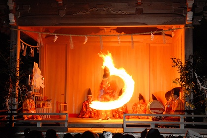 秋葉の火祭り