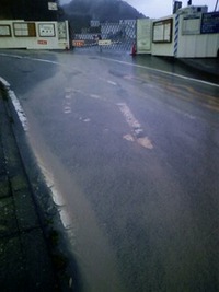 雨、流れ出した跡