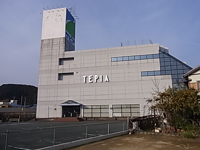 廃墟　テピア　・・・なんとかして！