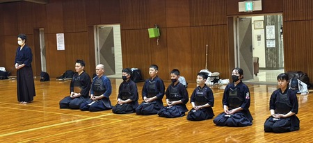 木曜稽古（有玉体育館）