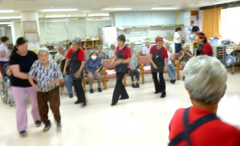 志都呂北連（団地）皆さんが　17日　神久呂の園を訪問しました