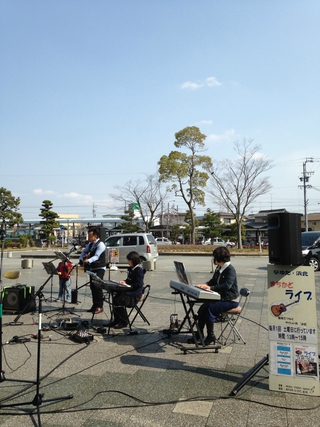 永井バンド街角ライブ
