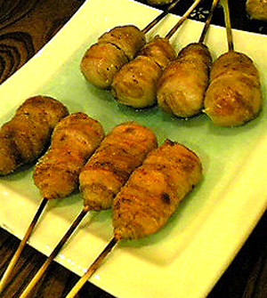 このニンニク巻と焼き鳥の塩を食べてみて！