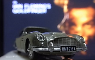 アストン　マーチン　DB5