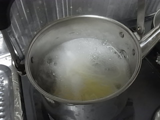 ヤカンで……
