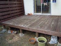ウッドデッキの塗装をしてます！ 2013/06/25 10:24:11